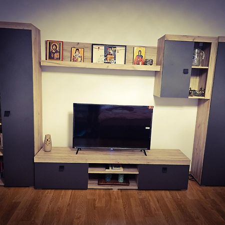 Mony Apartaments Роман Экстерьер фото