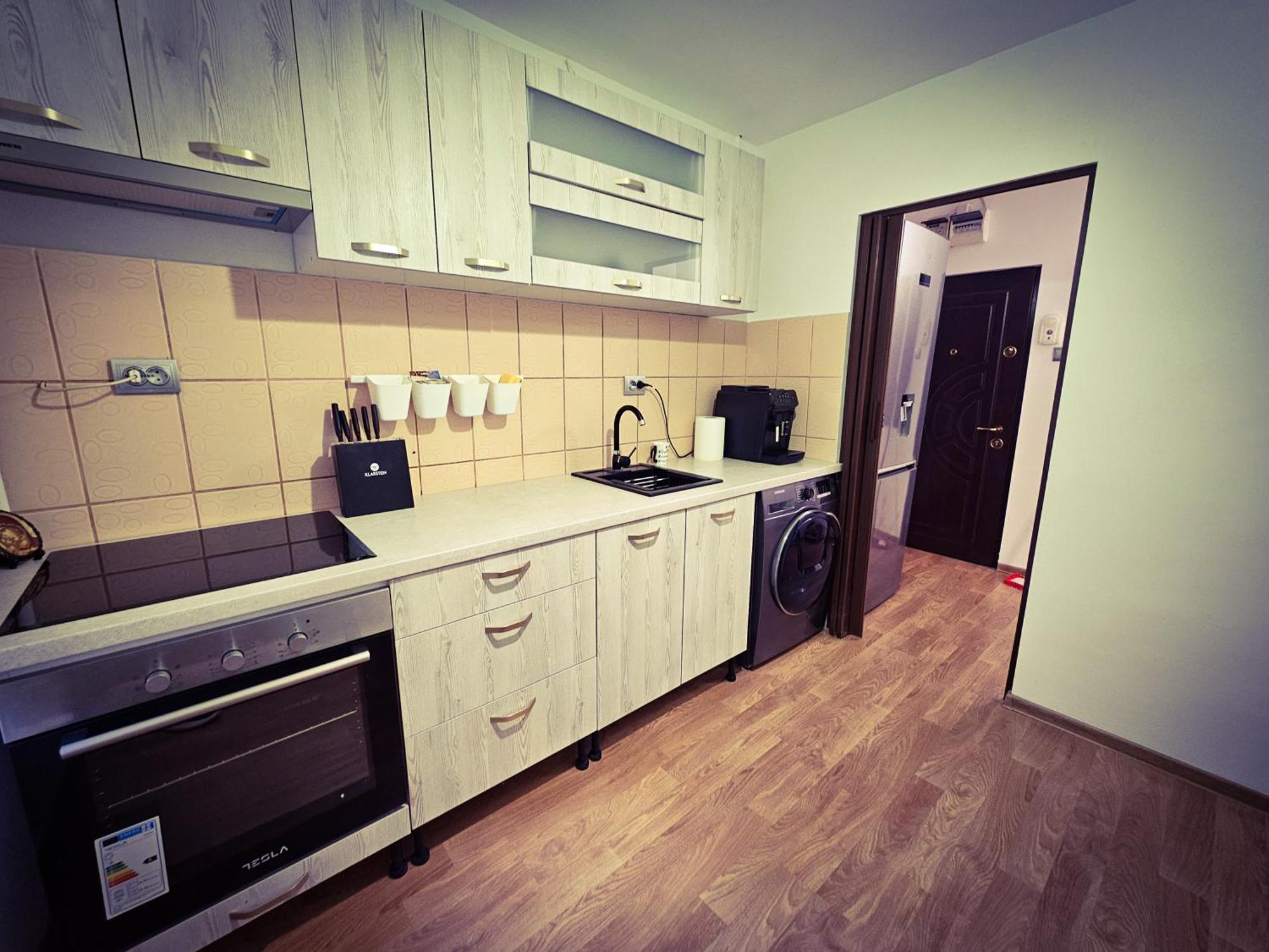 Mony Apartaments Роман Экстерьер фото